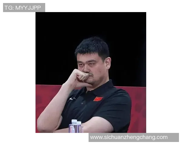 姚明佩戴护具重返赛场展现坚韧精神与不屈斗志的传奇之路