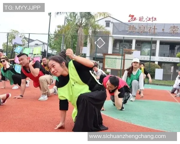 深圳飞盘队默契配合探讨:如何提升团队协作与战术执行力 深圳飞盘队默契配合探讨:如何提升团队协作与战术执行力