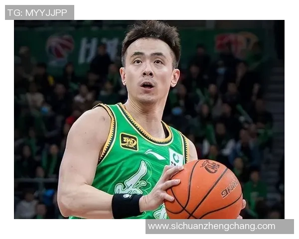 赛场上的火箭赵继伟再获荣誉:被评为本赛季最佳新秀 赛场上的火箭赵继伟再获荣誉:被评为本赛季最佳新秀